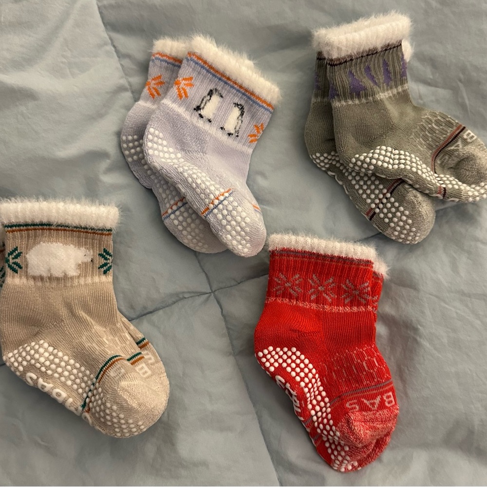 Brand new - Bombas Kids Cozy Socks Set - Red, Gray, Tan, Purple